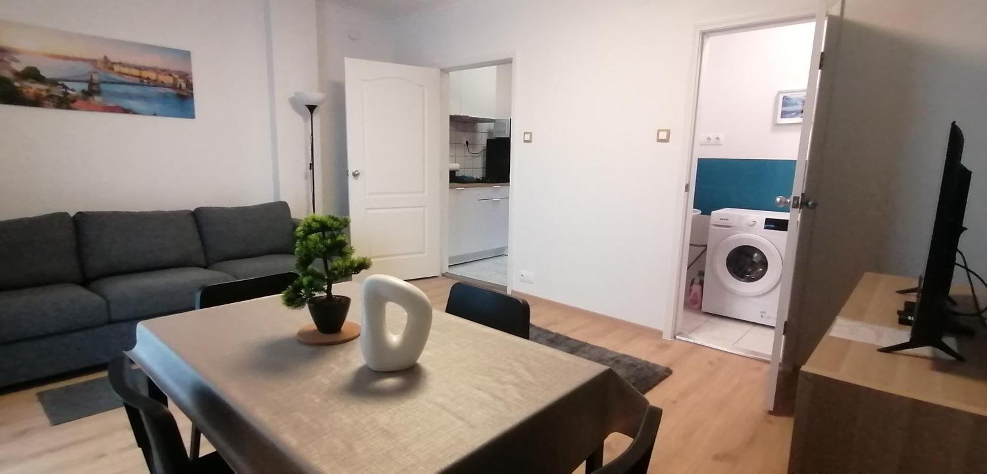 R Apartments Будапеща Екстериор снимка