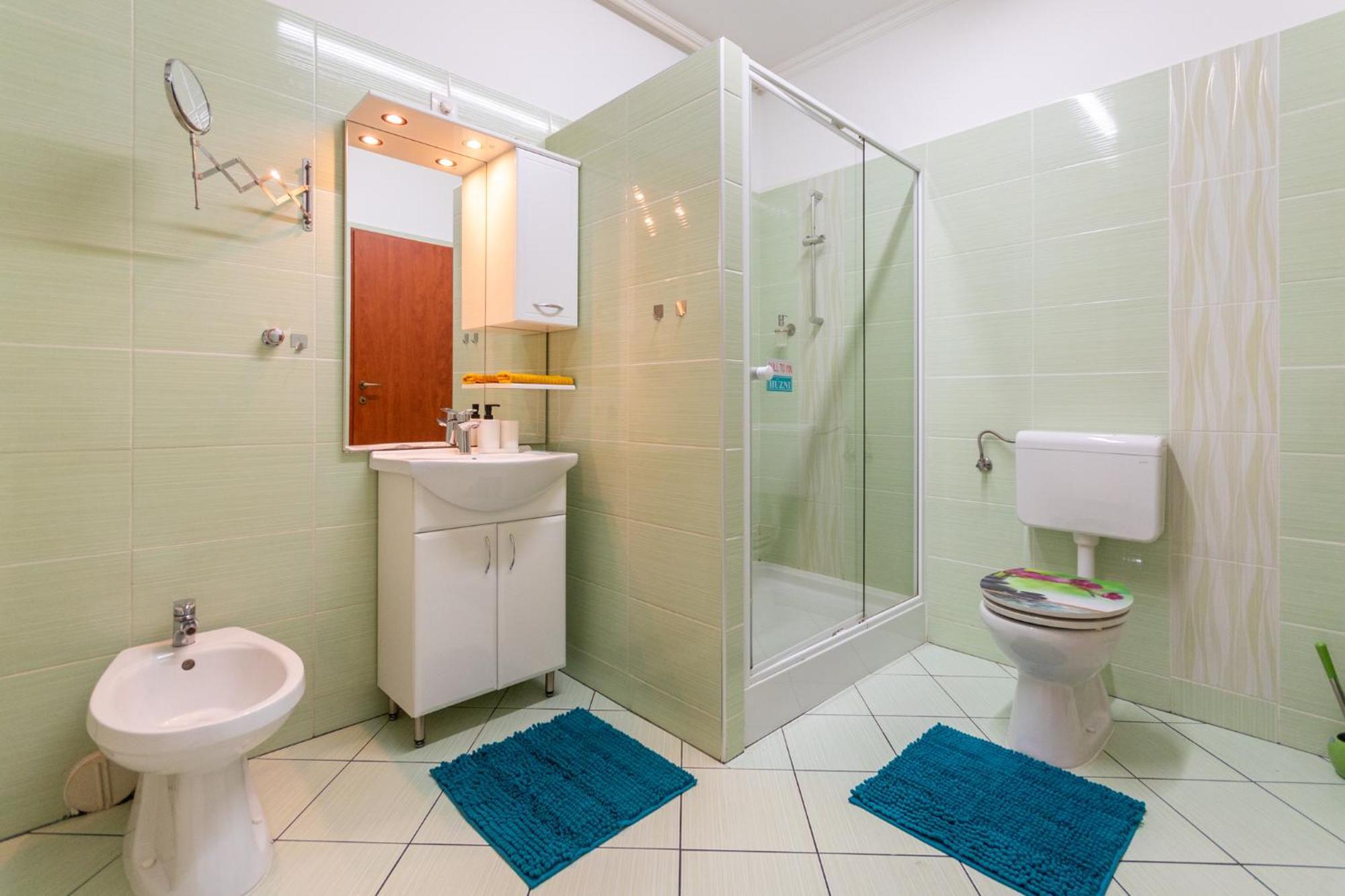 R Apartments Будапеща Екстериор снимка